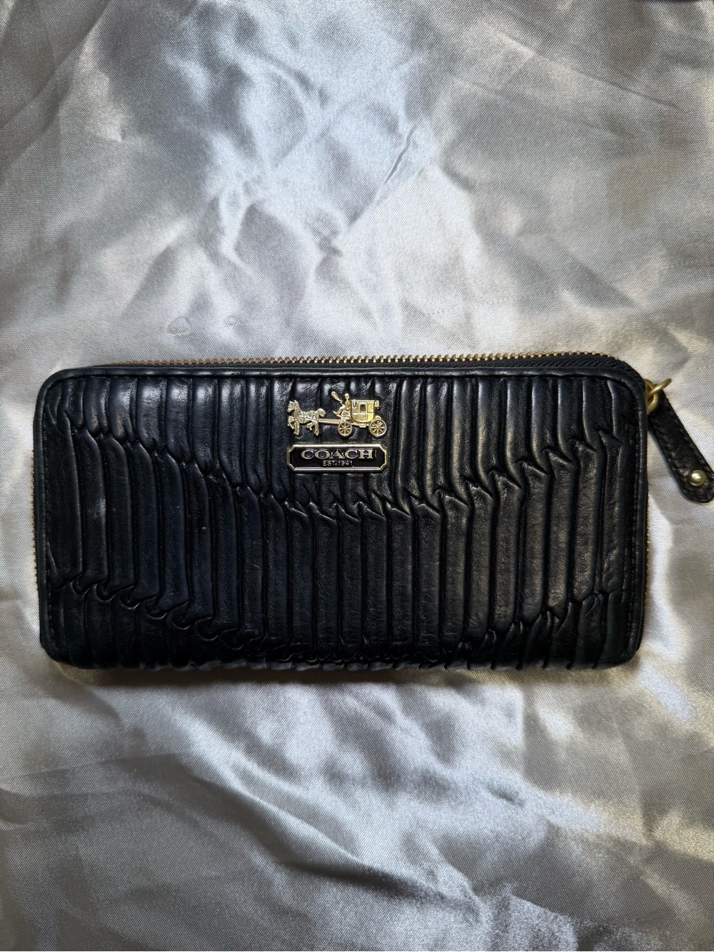 Vintage Coach Black Quilted Zip Around Leather Wallet with Gold Logo